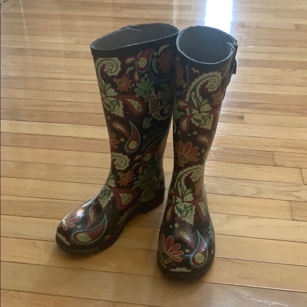 Rain boots